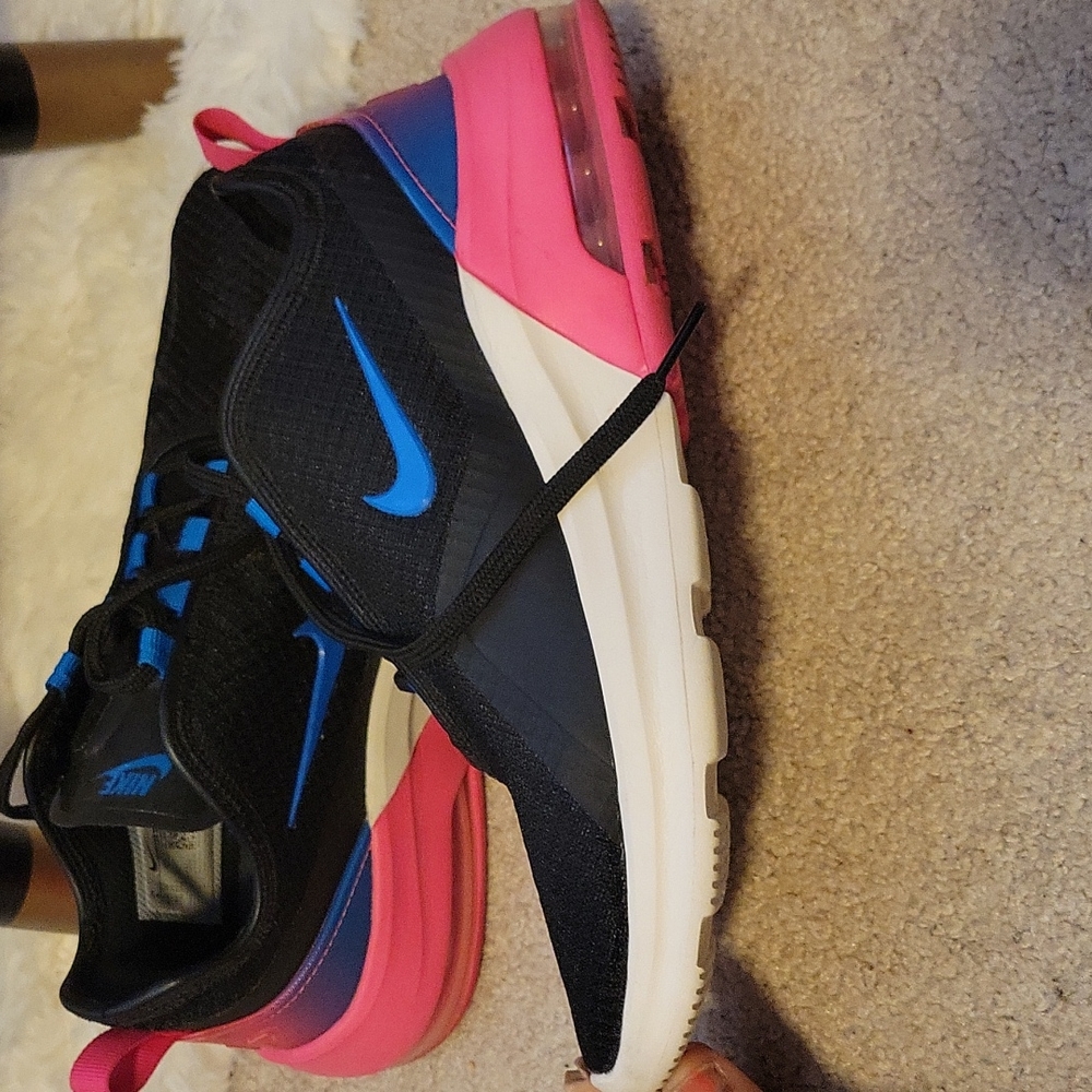 Sneakers - Picture 4 of 4